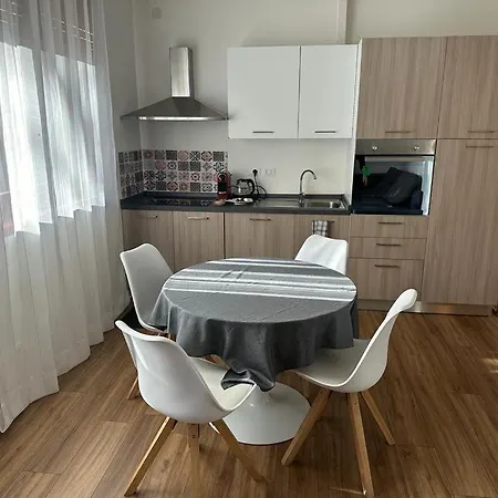 Elegante In Centro Apartament *